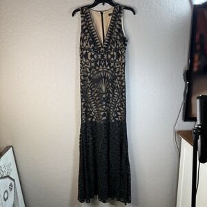 BCBG Max Azria Maranda Burnout Black Lace Fit Flare Evening Gown Dress Size 02